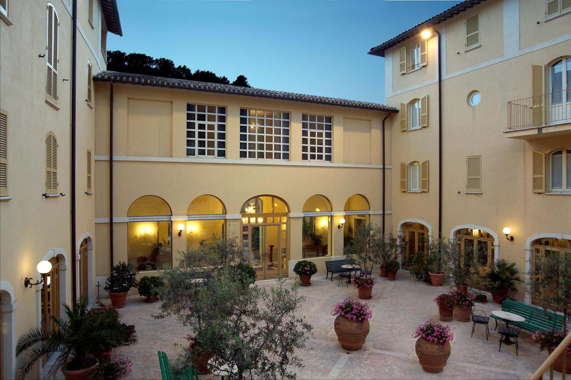 Hotel San Luca Spoleto Exterior foto
